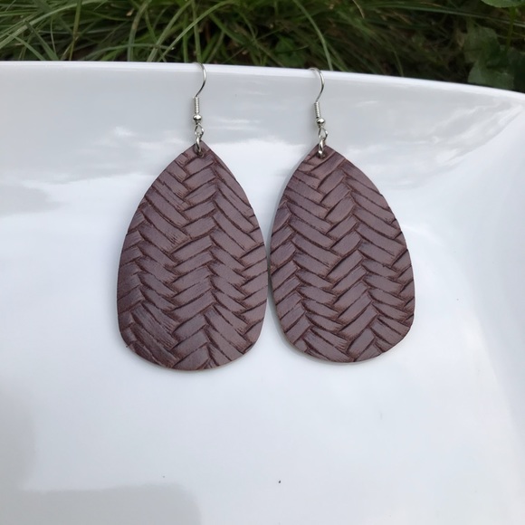 WOVEN LEATHER DROP HOOP EARRINGS - Picture 7 of 16